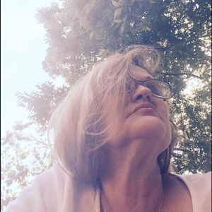 Meet your Posher, Robyn